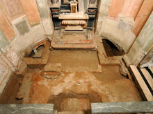 Scavo archeologico in chiesa